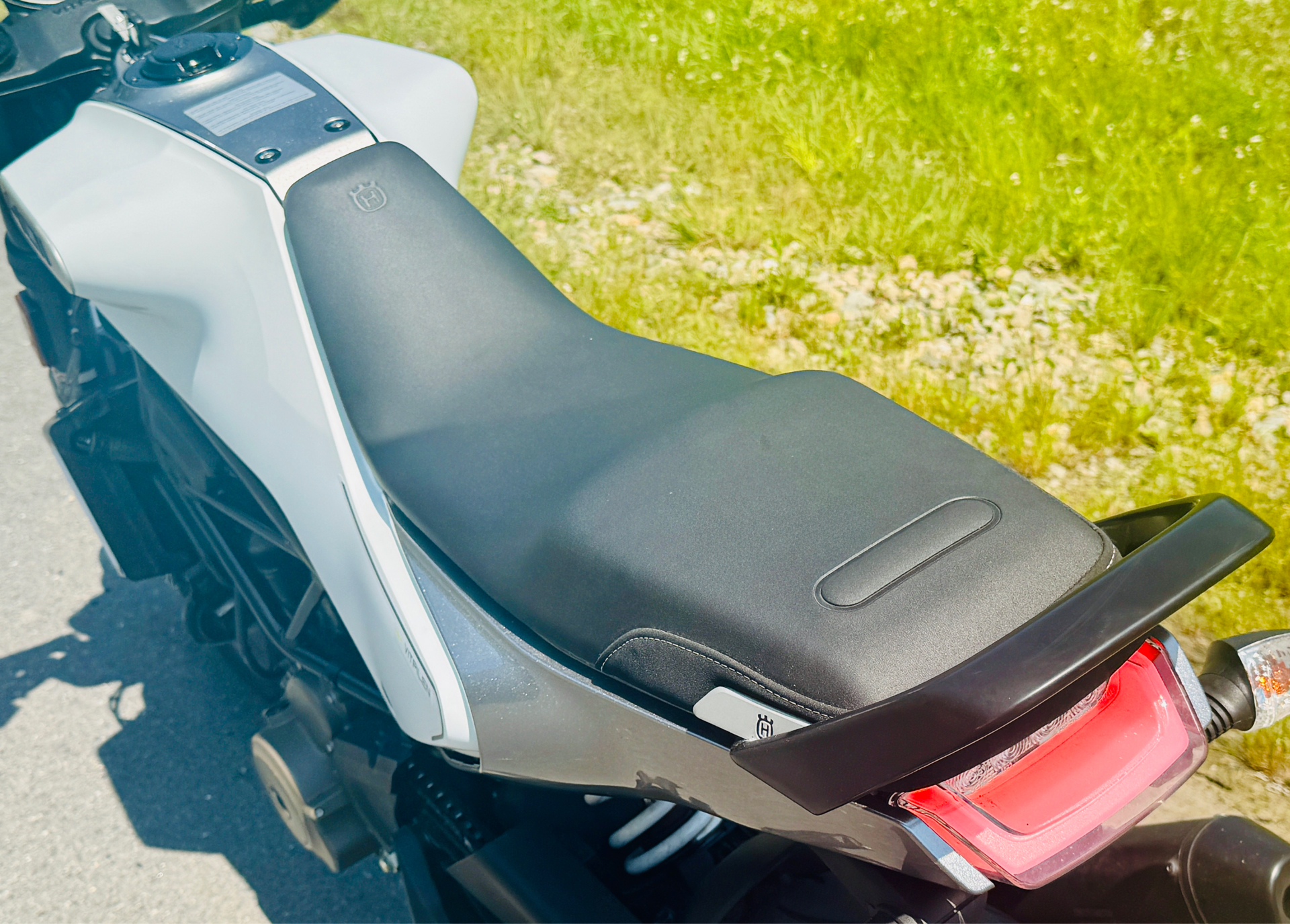 2022 Husqvarna Svartpilen 401 in Foxboro, Massachusetts - Photo 16