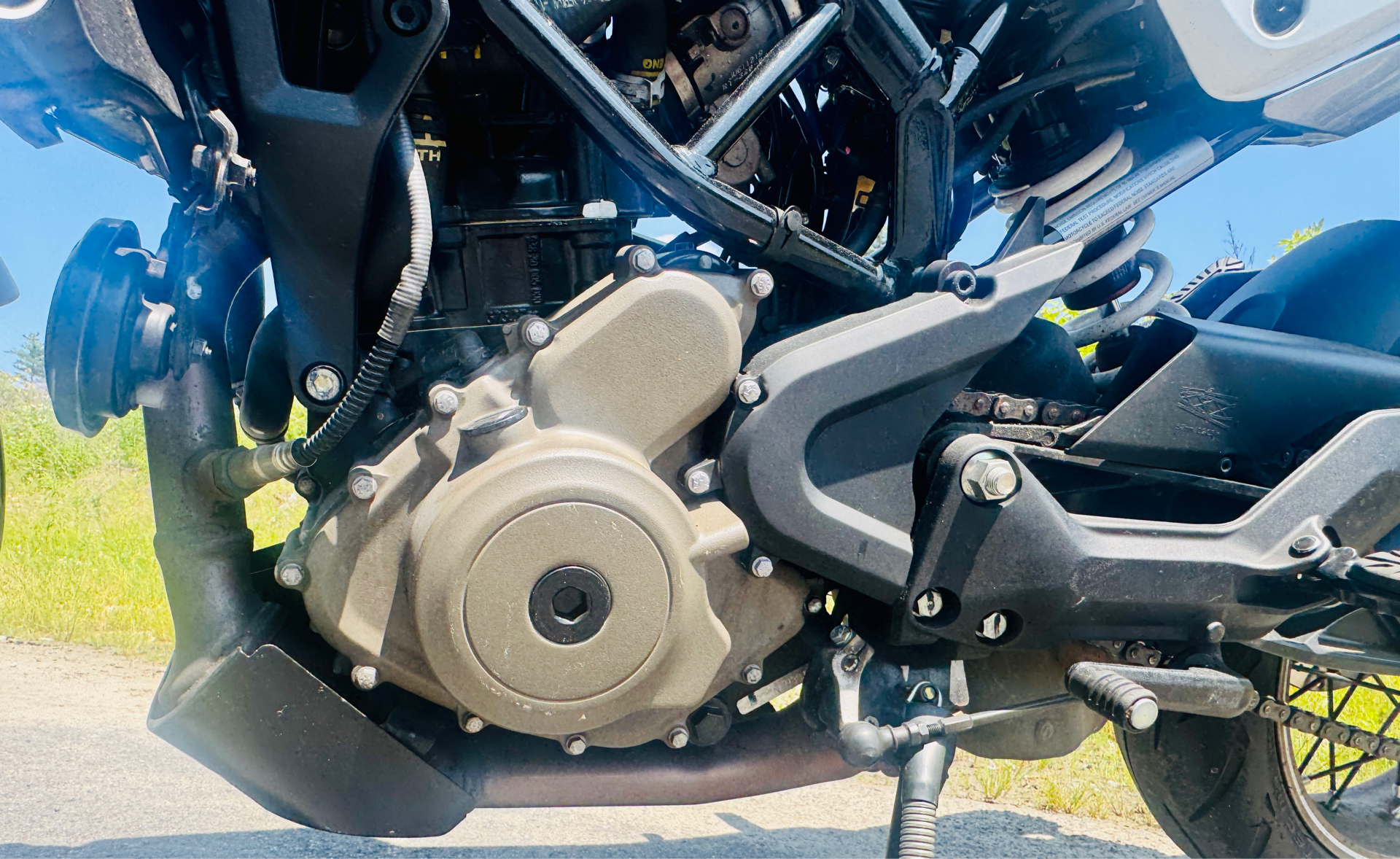 2022 Husqvarna Svartpilen 401 in Foxboro, Massachusetts - Photo 12