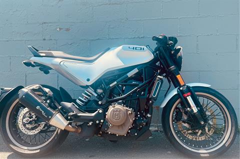 2022 Husqvarna Svartpilen 401 in Foxboro, Massachusetts - Photo 11