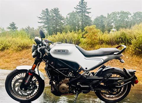 2022 Husqvarna Svartpilen 401 in Foxboro, Massachusetts - Photo 3
