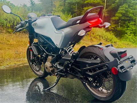 2022 Husqvarna Svartpilen 401 in Foxboro, Massachusetts - Photo 7