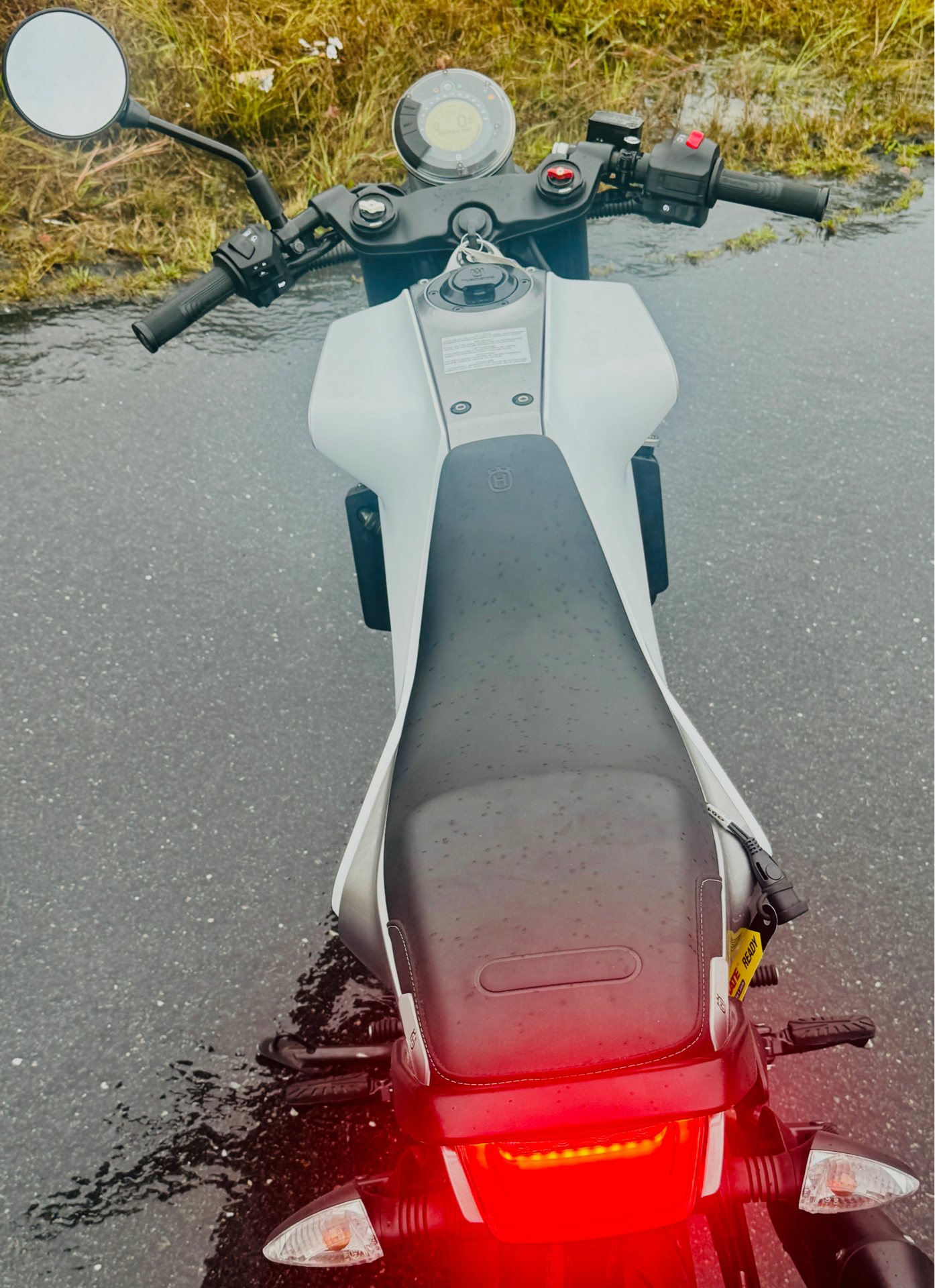 2022 Husqvarna Svartpilen 401 in Foxboro, Massachusetts - Photo 14