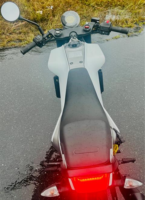 2022 Husqvarna Svartpilen 401 in Foxboro, Massachusetts - Photo 14