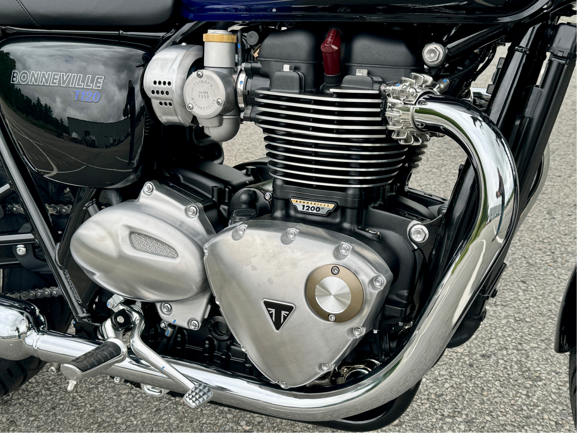 2024 Triumph Bonneville T120 in Foxboro, Massachusetts - Photo 10
