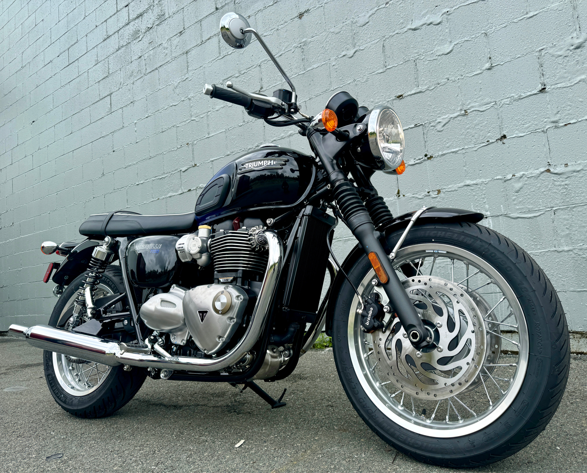 2024 Triumph Bonneville T120 in Foxboro, Massachusetts - Photo 23