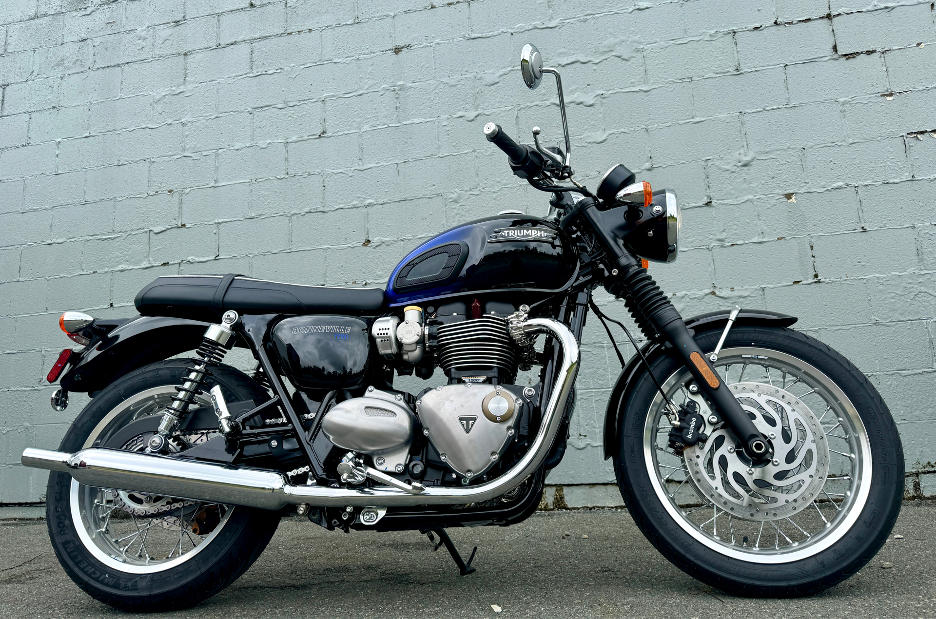 2024 Triumph Bonneville T120 in Foxboro, Massachusetts - Photo 15