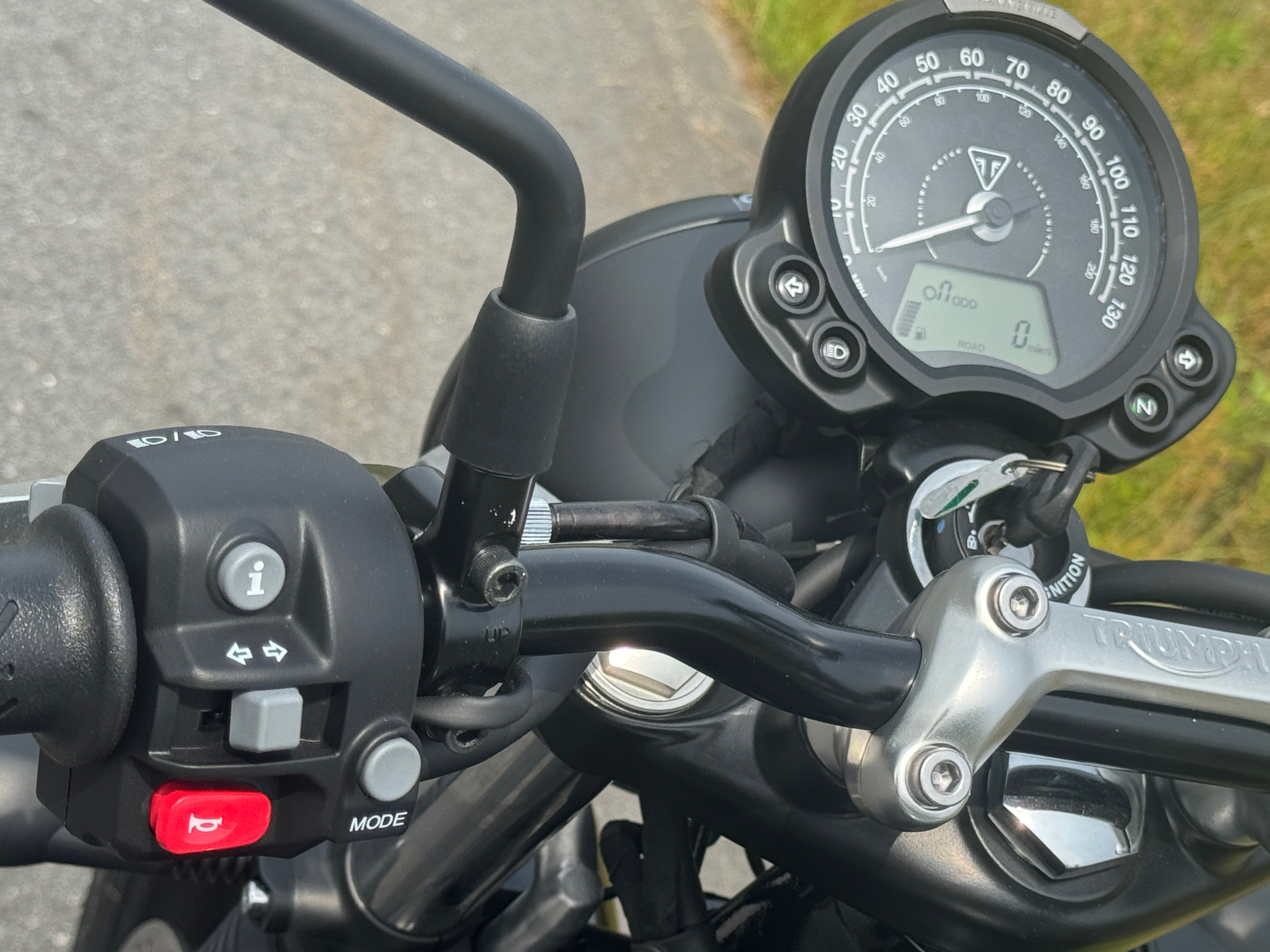 2024 Triumph Speed Twin 900 in Foxboro, Massachusetts - Photo 2