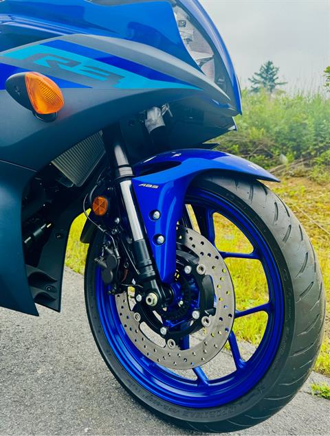 2024 Yamaha YZF-R3 in Foxboro, Massachusetts - Photo 14