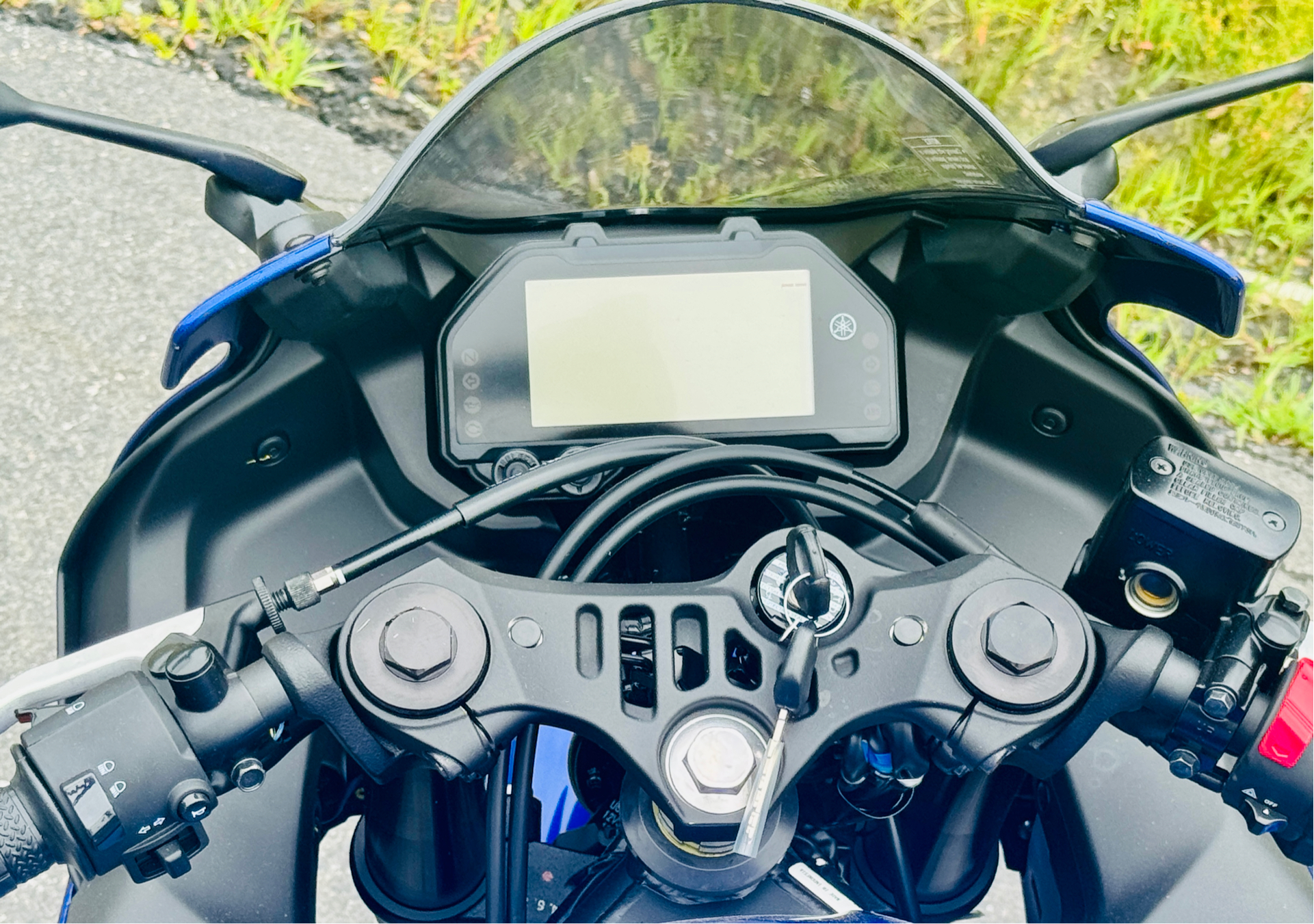 2024 Yamaha YZF-R3 in Foxboro, Massachusetts - Photo 2