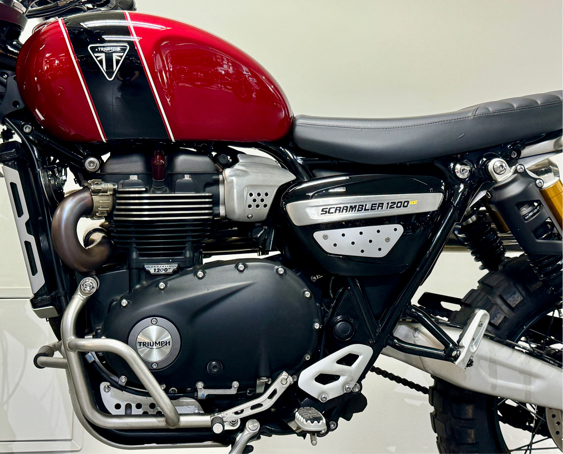 2023 Triumph Scrambler 1200 XE in Foxboro, Massachusetts - Photo 14