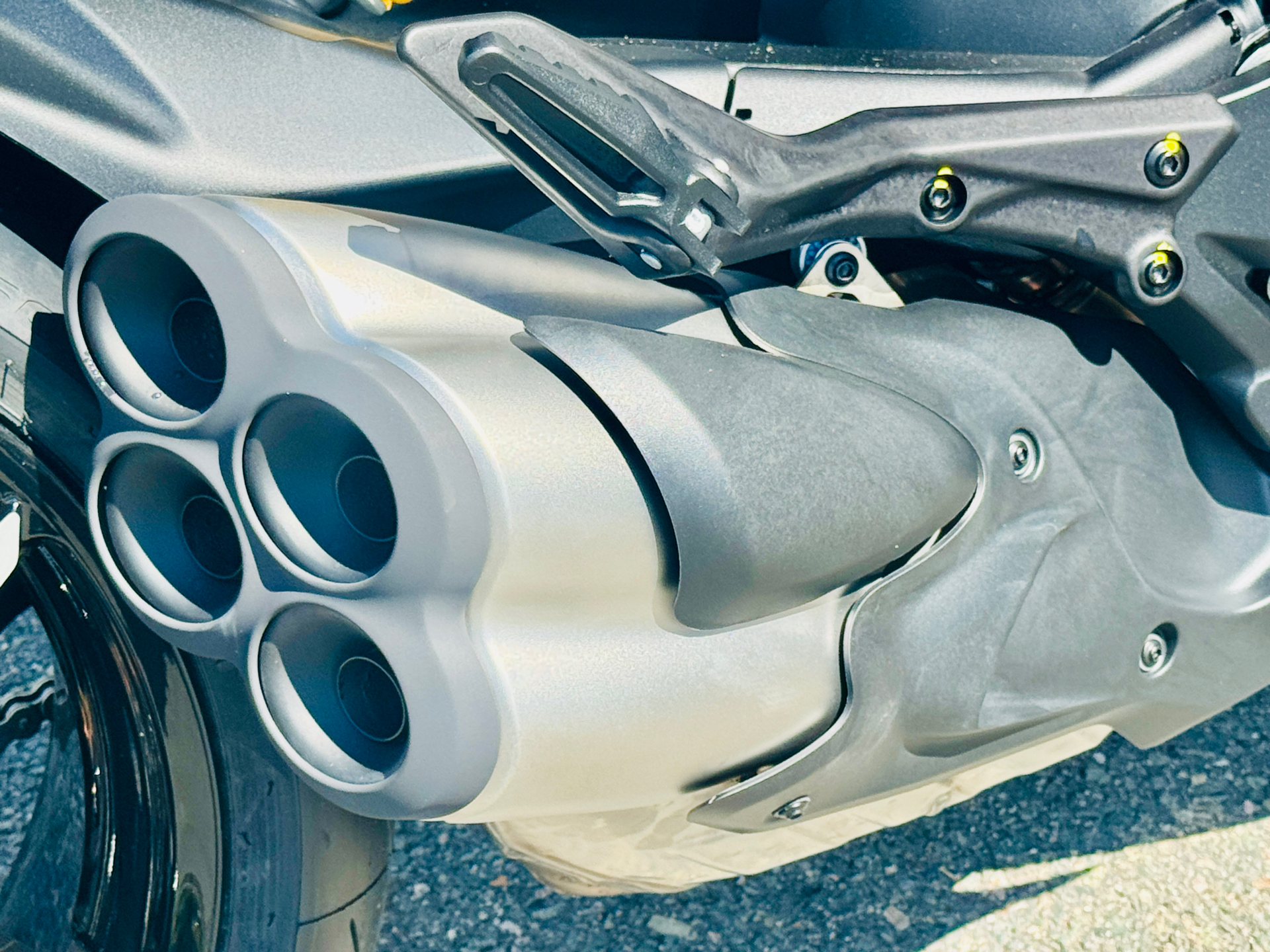 2025 Ducati XDiavel V4 in Foxboro, Massachusetts - Photo 11
