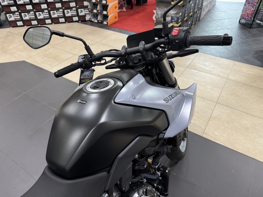 New 2024 Suzuki GSX-8S Motorcycles in Concord, NH