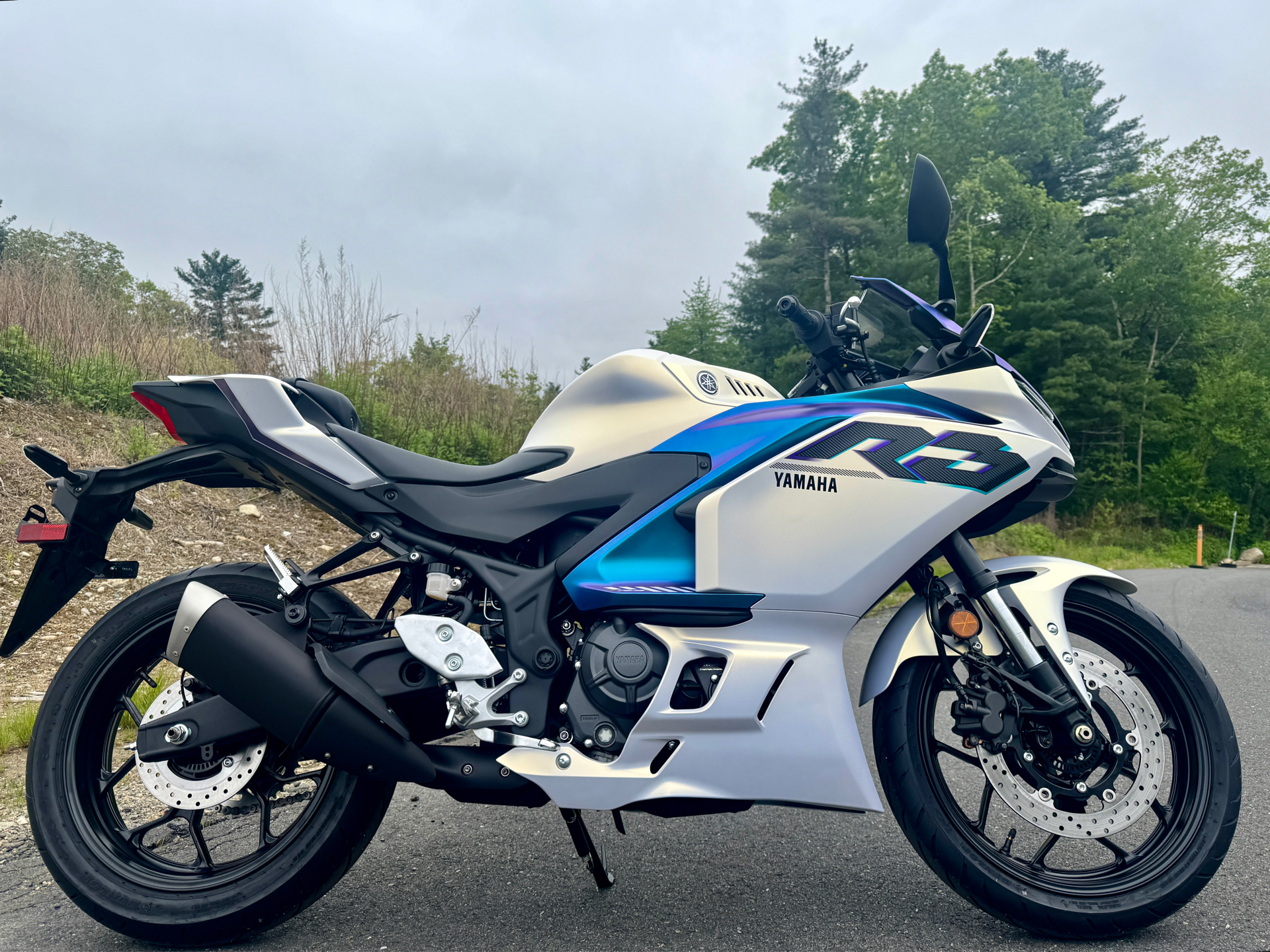 2025 Yamaha YZF-R3 in Concord, New Hampshire - Photo 11