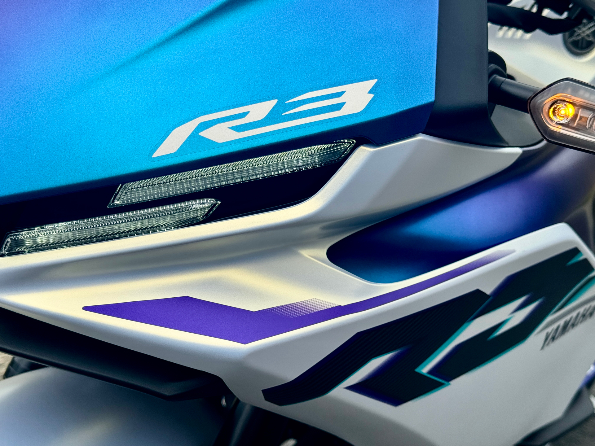 2025 Yamaha YZF-R3 in Concord, New Hampshire - Photo 6