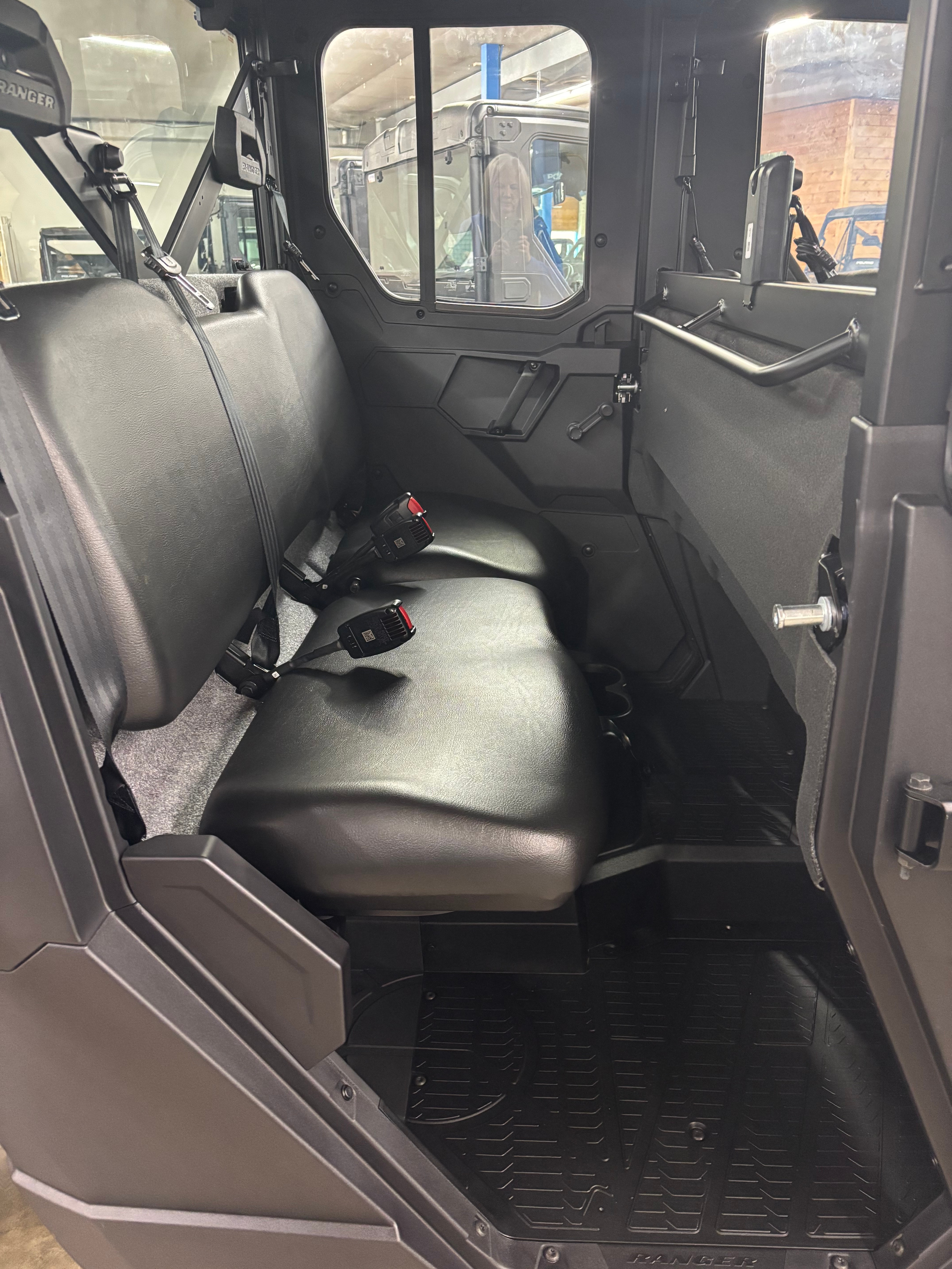 2027 Polaris Ranger Crew XP 1000 Cab 6