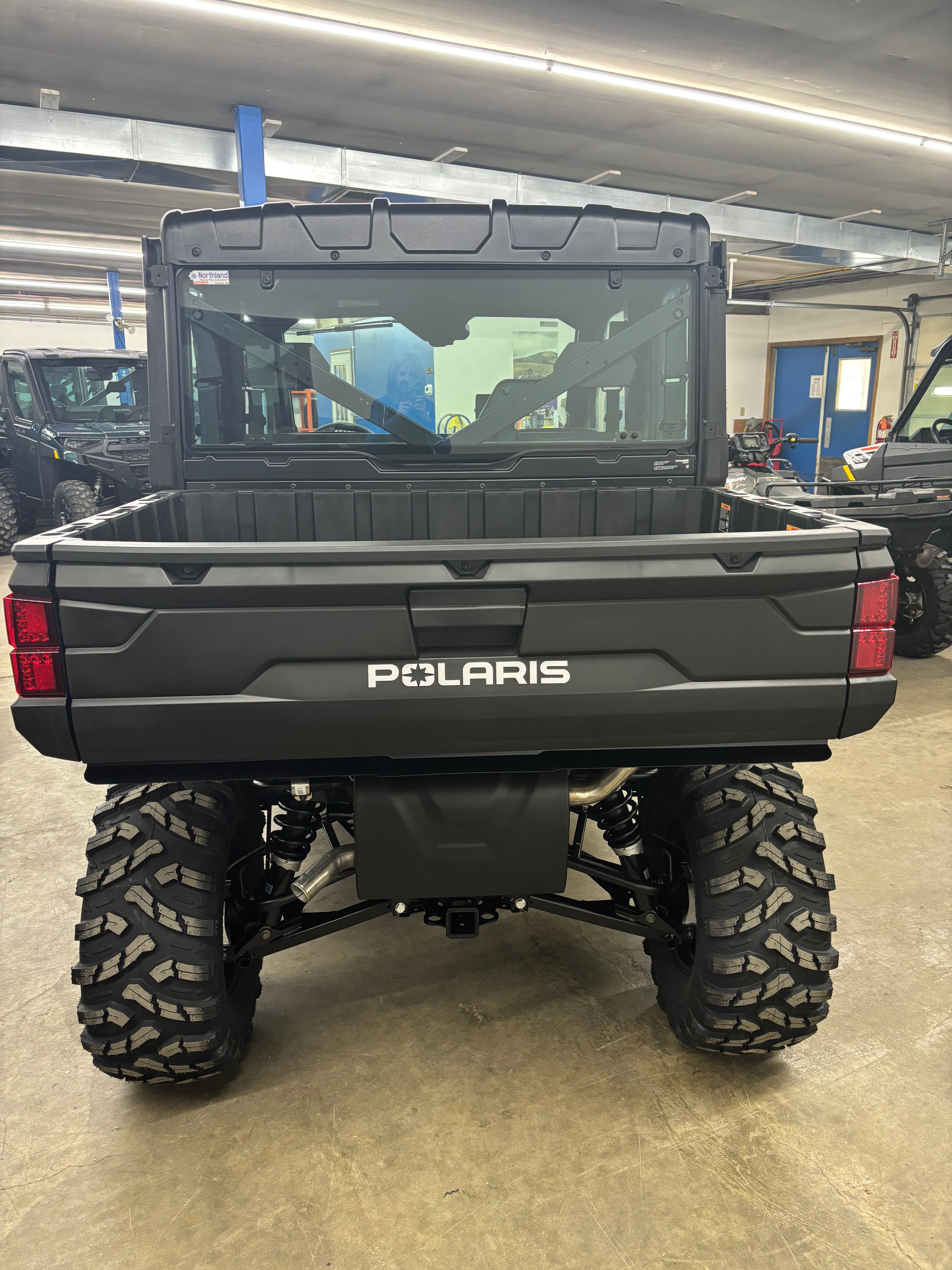 2027 Polaris Ranger Crew XP 1000 Cab 7