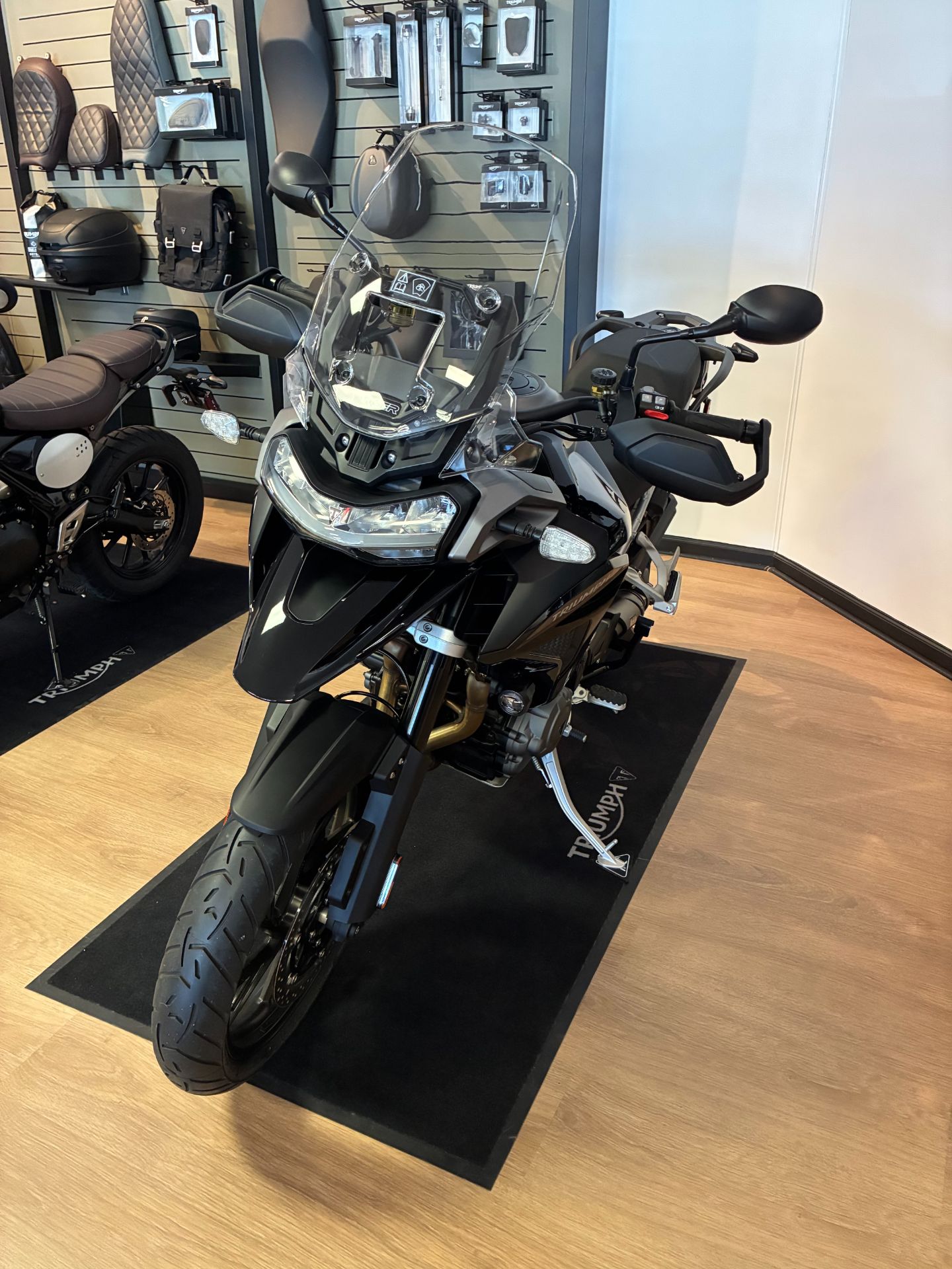 2025 Triumph Tiger 1200 GT Pro 4