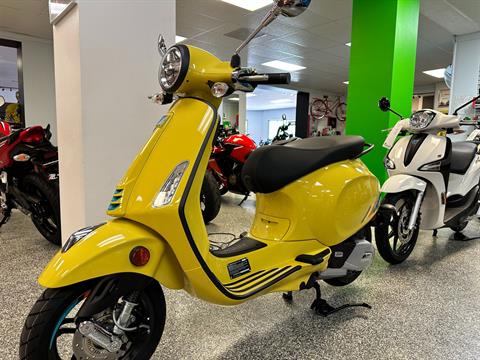 New 2024 Vespa Primavera 150 S Scooters in Pensacola FL 100337
