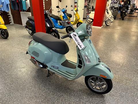 Gts 125 Vespa 300 Gts 70th Anniversary Vespa Gts 300 Piaggio Vespa