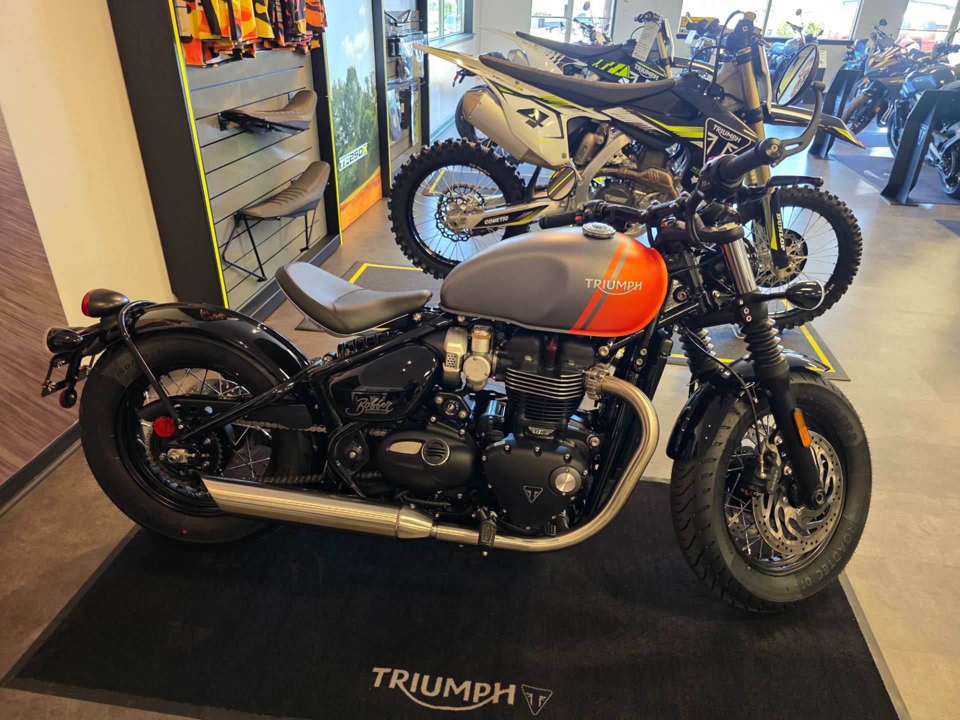 Buy Triumph Bobber New 2025 Triumph Bonneville Bobber