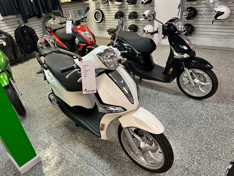 New 2024 Piaggio Liberty 50 Scooters in Pensacola FL 004174