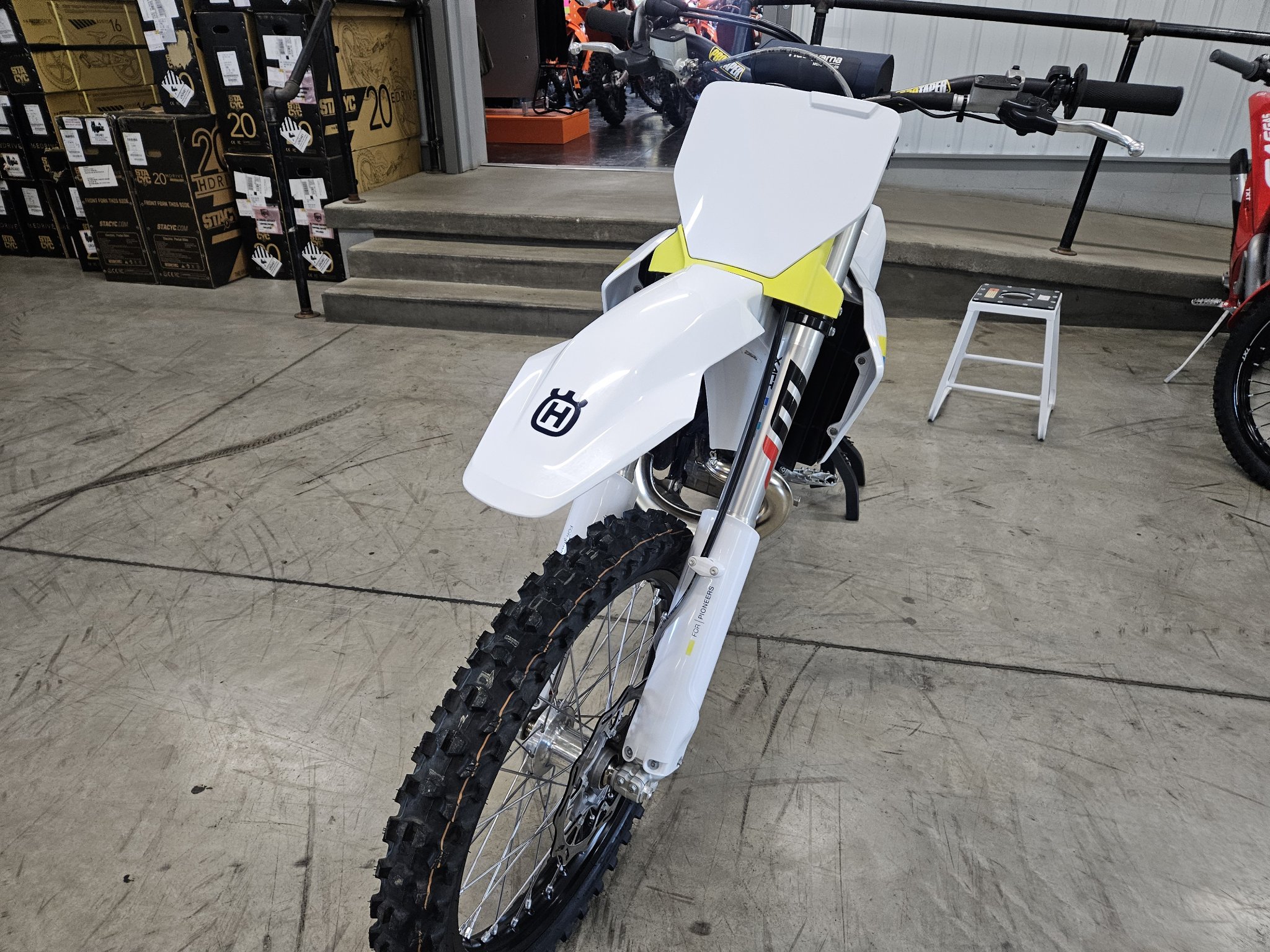 2025 Husqvarna TC 300 2