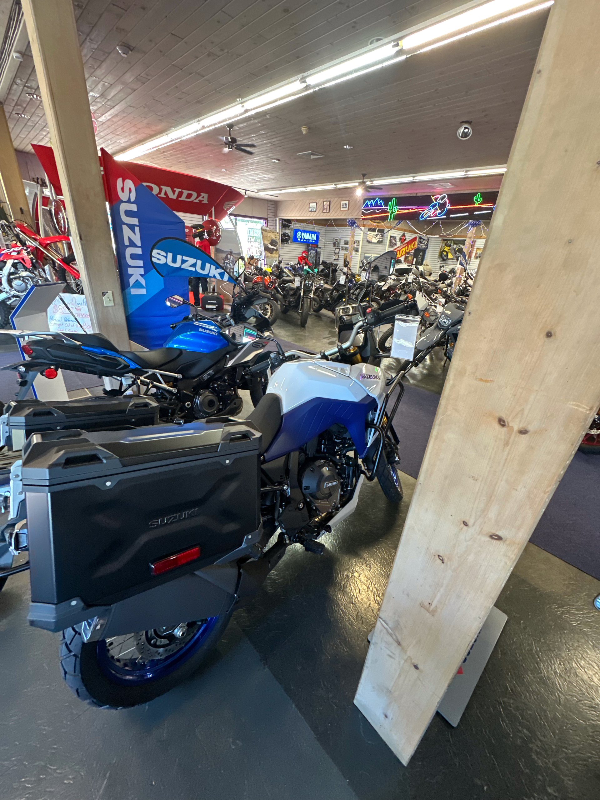 2025 Suzuki V-Strom 800DE Adventure 5