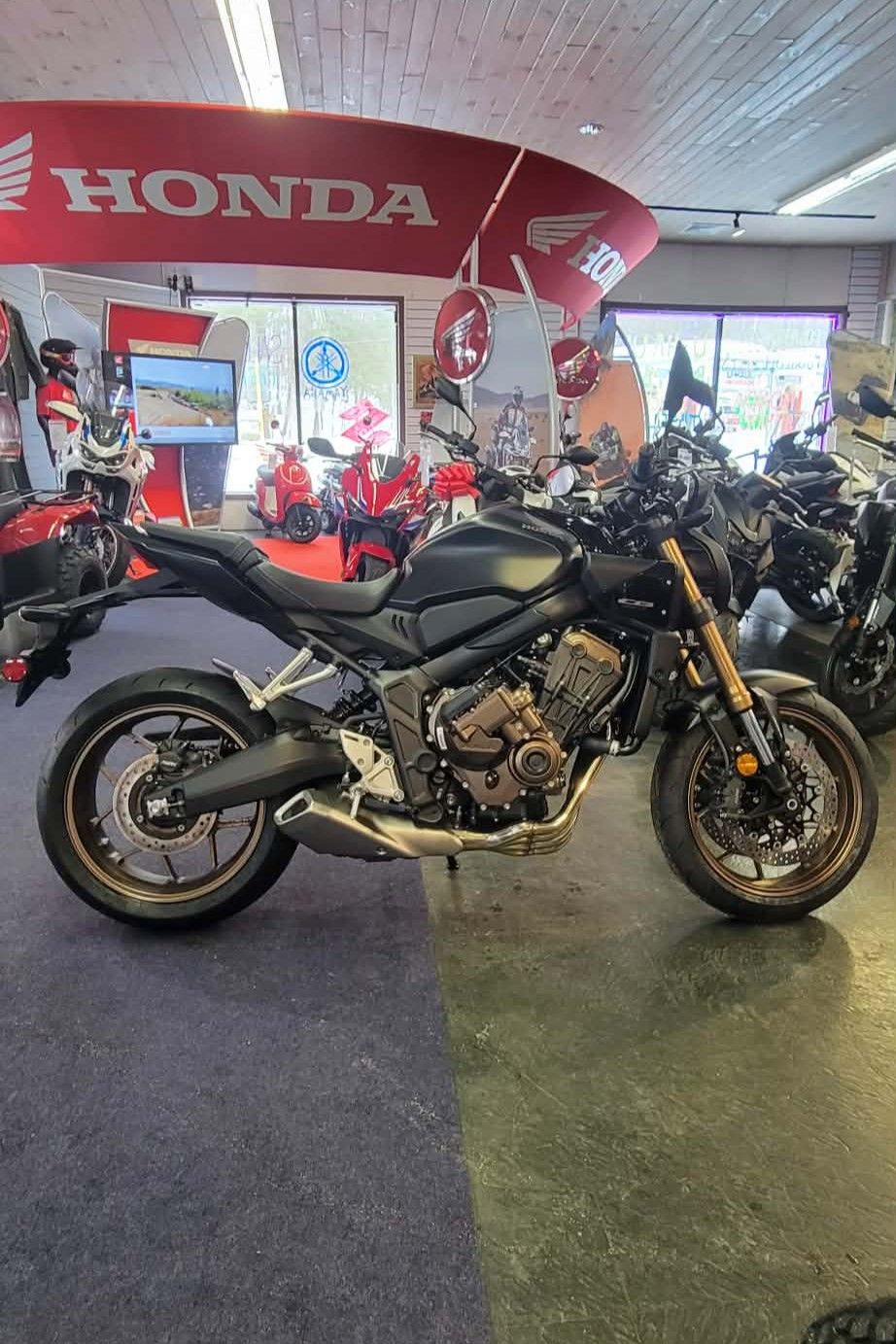 New 2026 Honda CB650R E-Clutch, Phillipston MA | Specs, Price