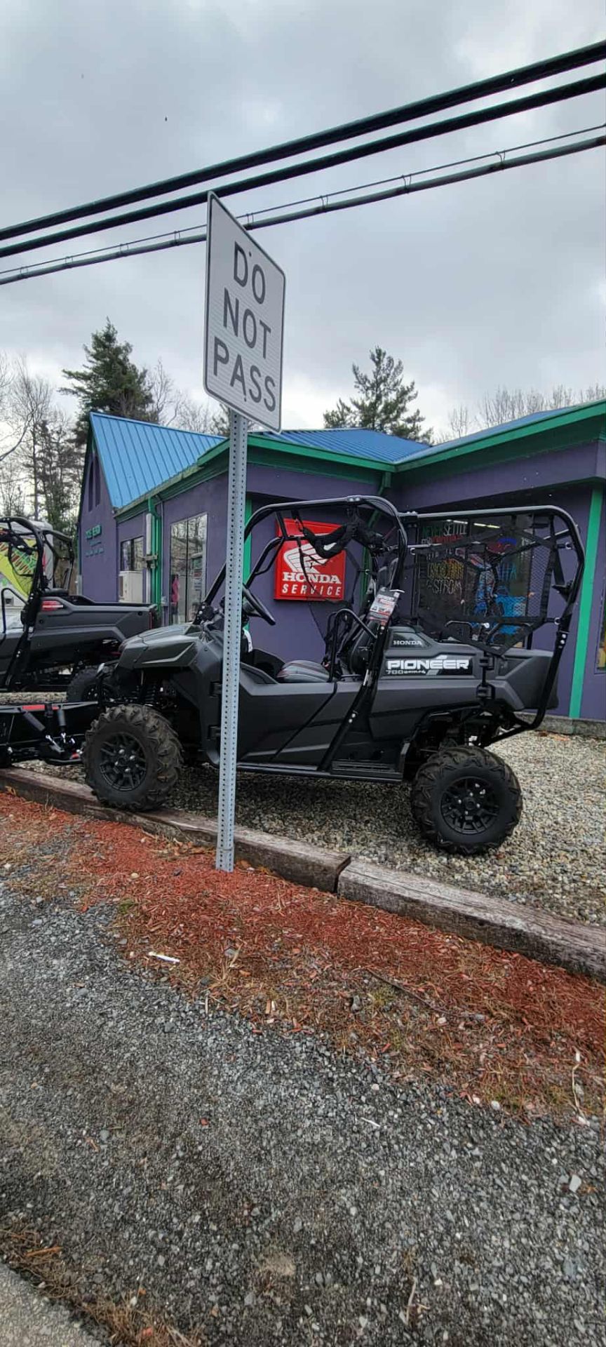 2025 Honda Pioneer 700-4 Deluxe 6