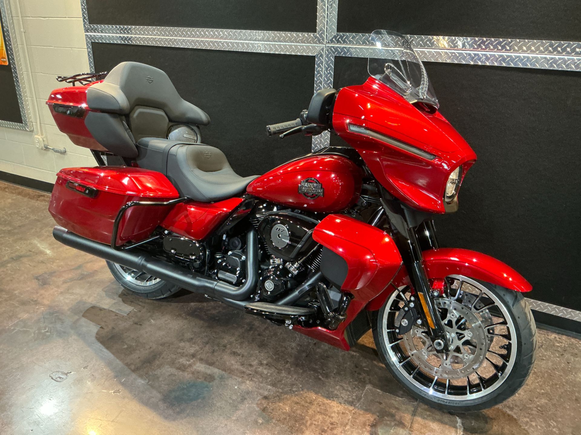 New 2026 Harley-Davidson Street Glide® Limited | Motorcycles in