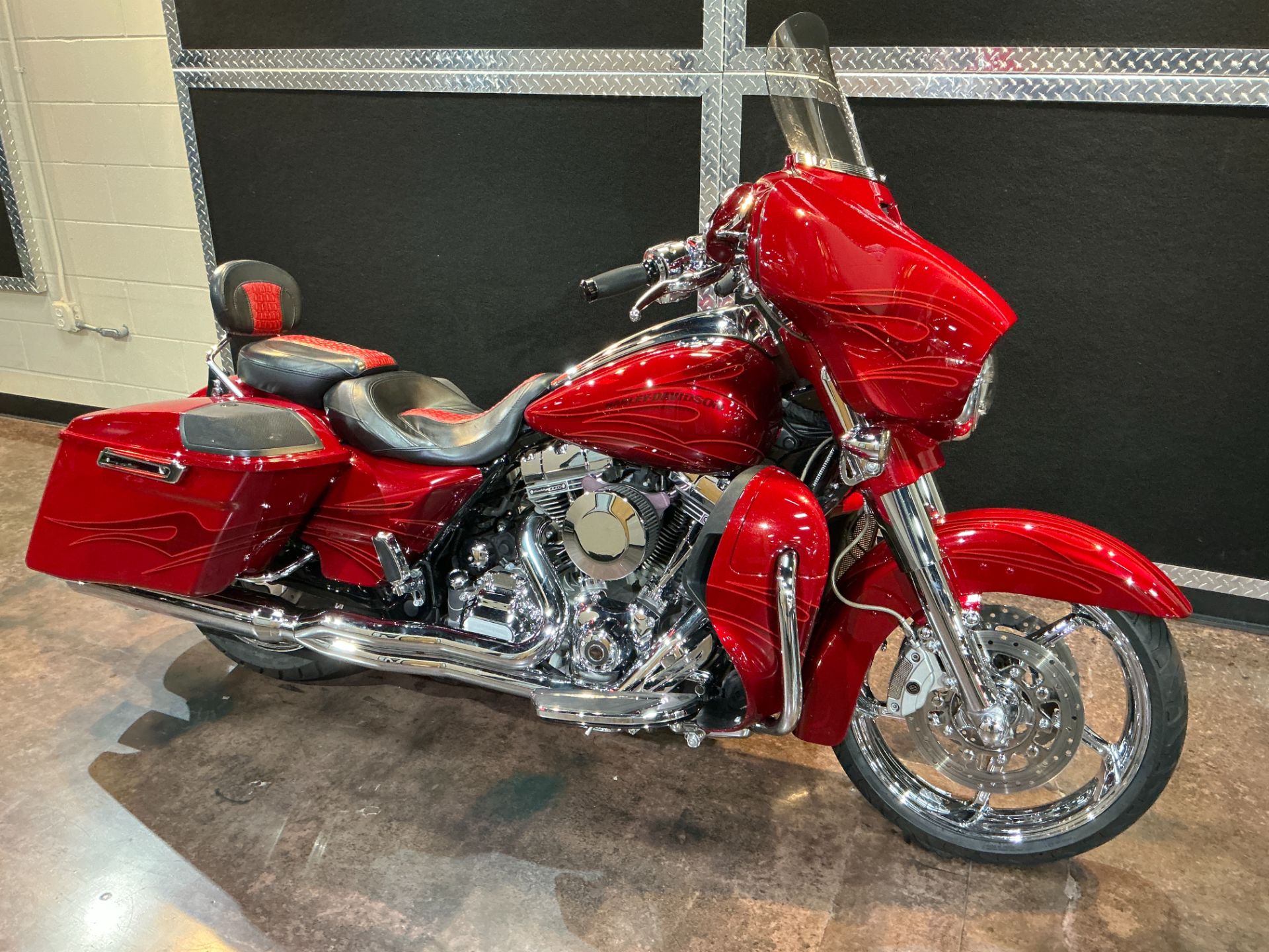 Used 2016 Harley-Davidson CVO Street Glide | Motorcycles in 
