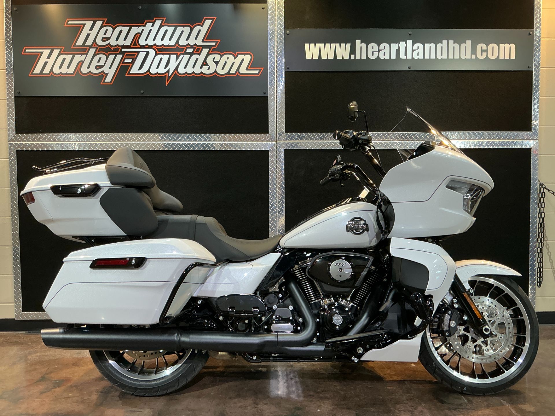 New 2026 Harley-Davidson Road Glide® Limited | Motorcycles in