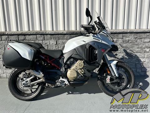 2025 Ducati Multistrada V4 S Travel & Radar