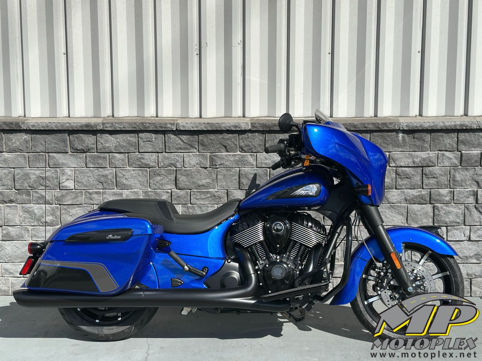 2026  Chieftain® Dark Horse® with PowerBand Audio Packag for sale 1060610