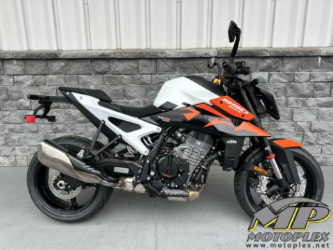 2027 KTM 990 Duke