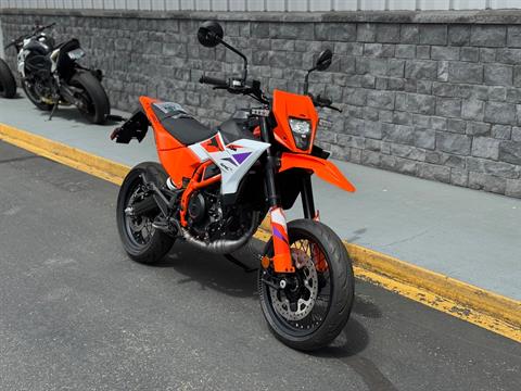New 2025 KTM 390 SMC R, Lynnwood WA | Specs, Price, Photos