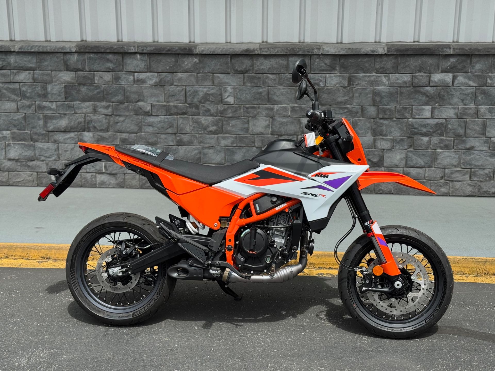New 2025 KTM 390 SMC R, Lynnwood WA | Specs, Price, Photos