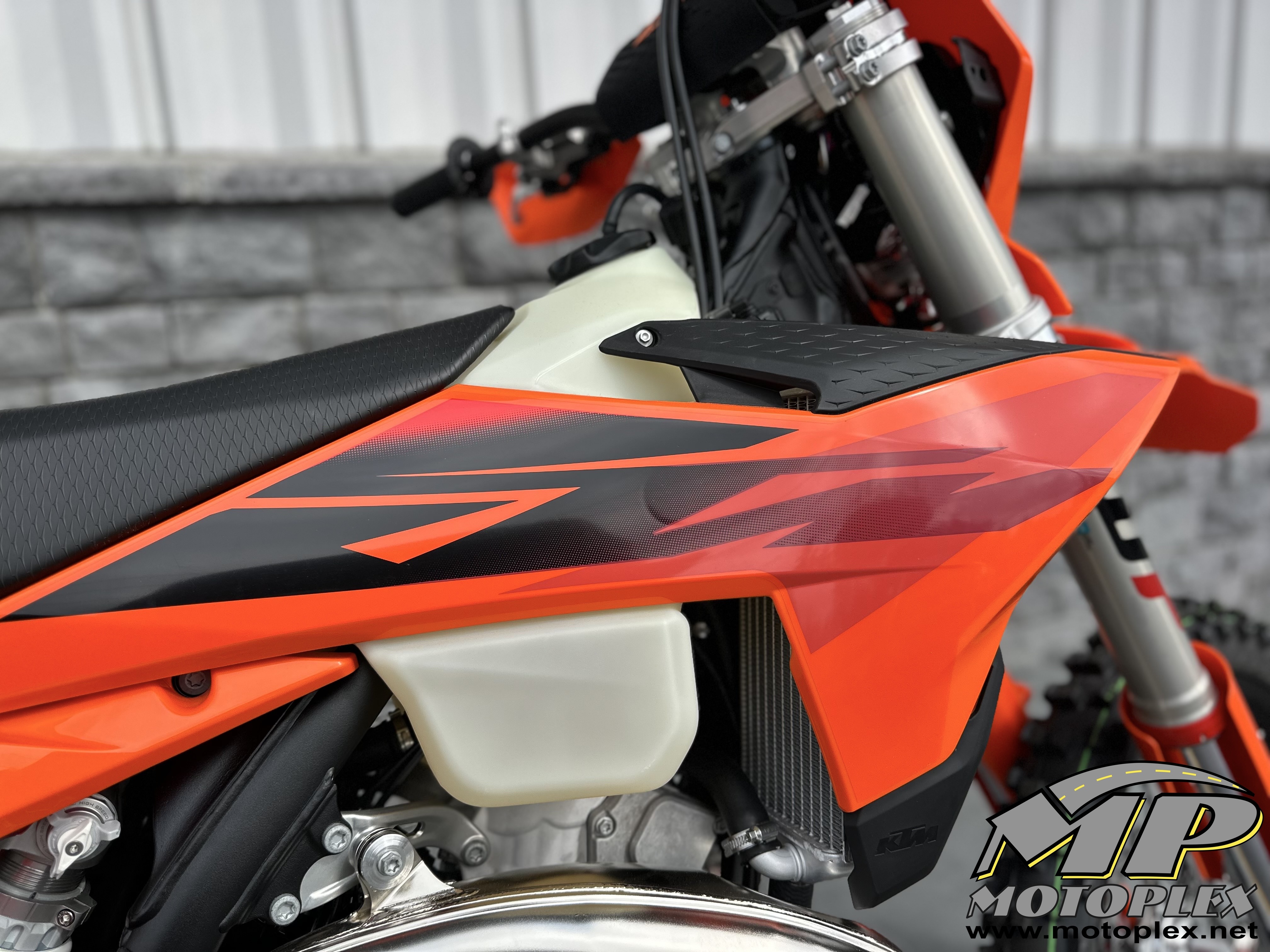 2027 KTM 300 XC-W 3
