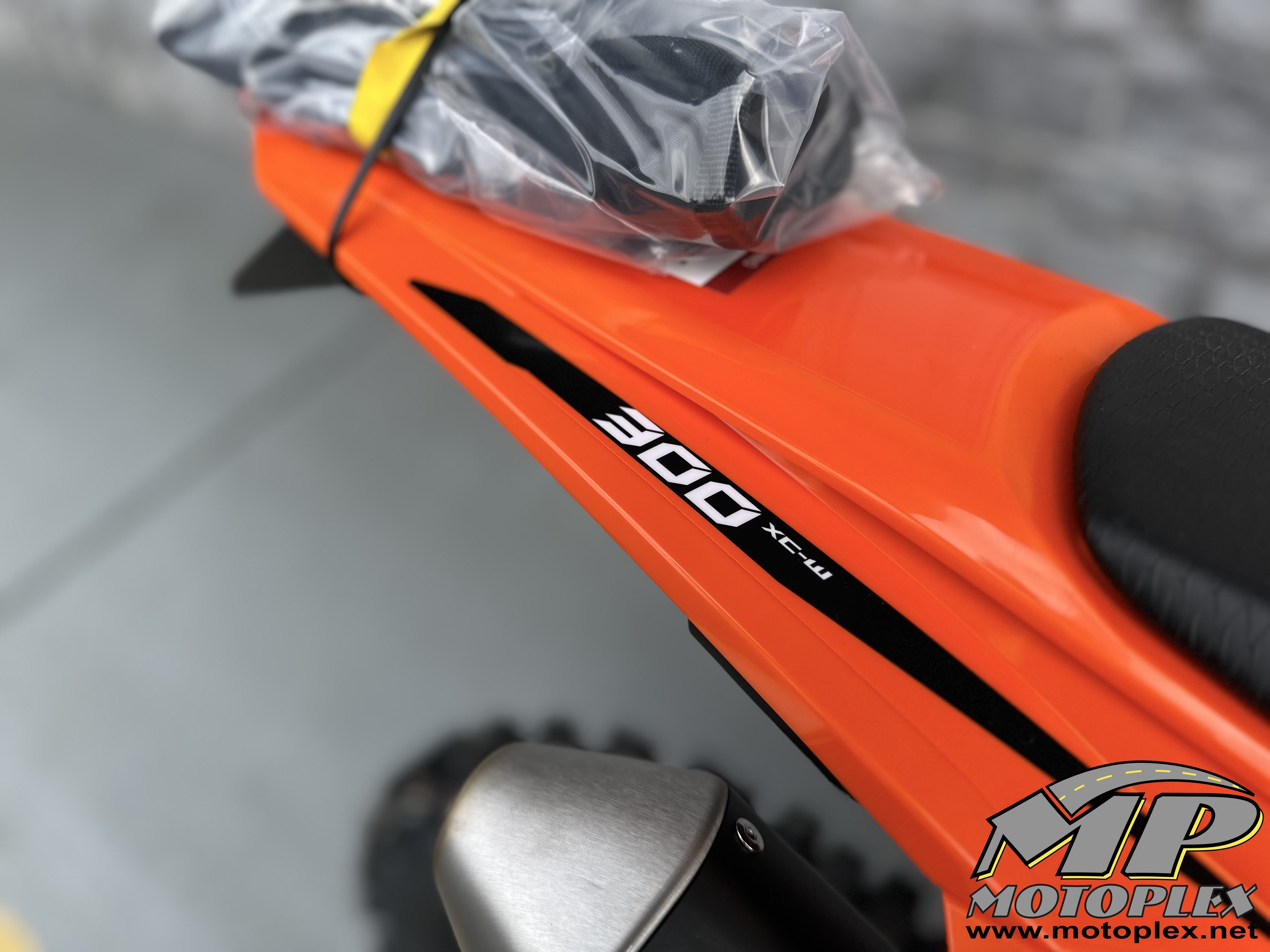 2027 KTM 300 XC-W 7