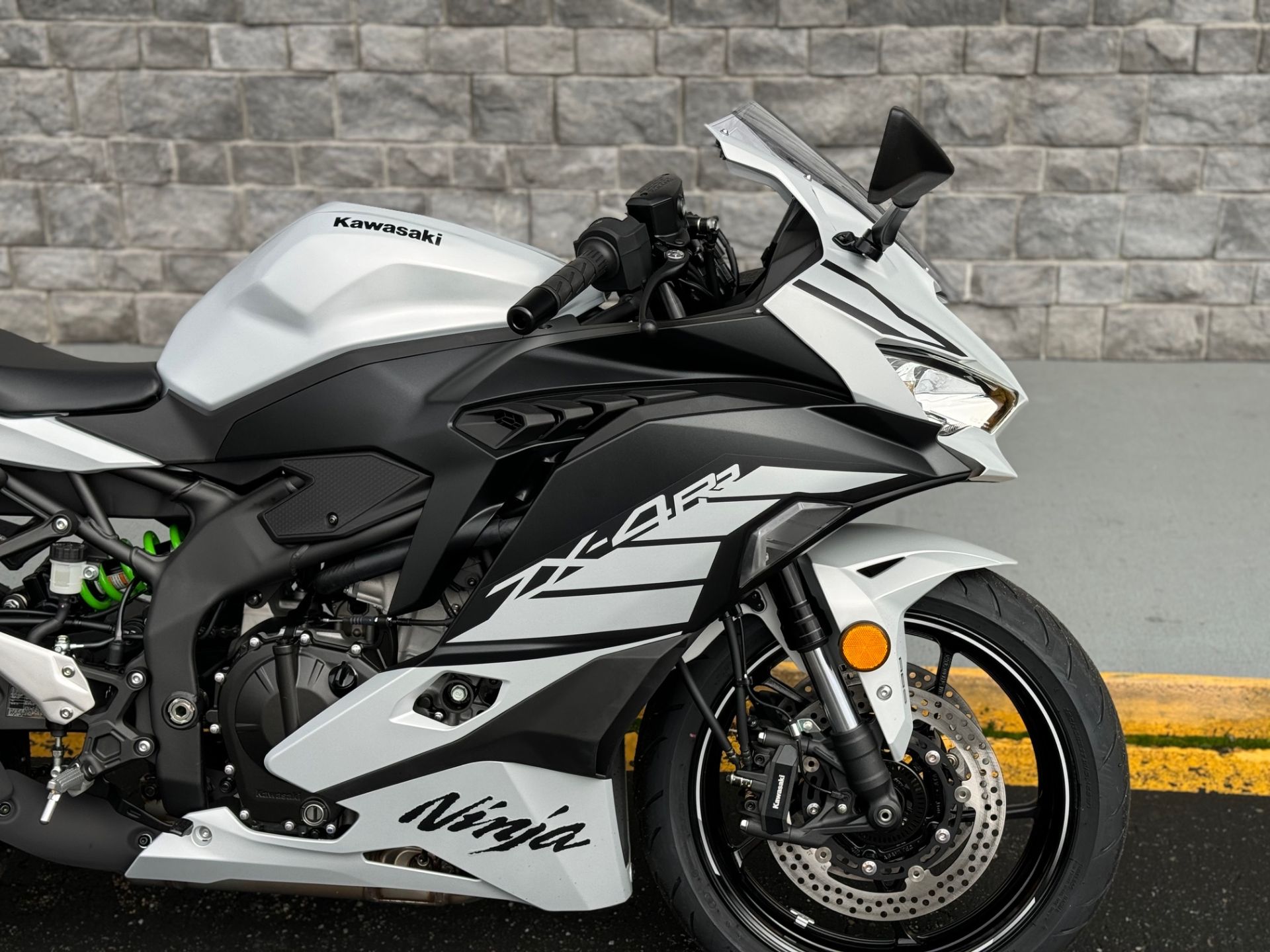 シュプリーム New 2025 Kawasaki Ninja ZX-4RR ABS, Lynnwood WA | Specs