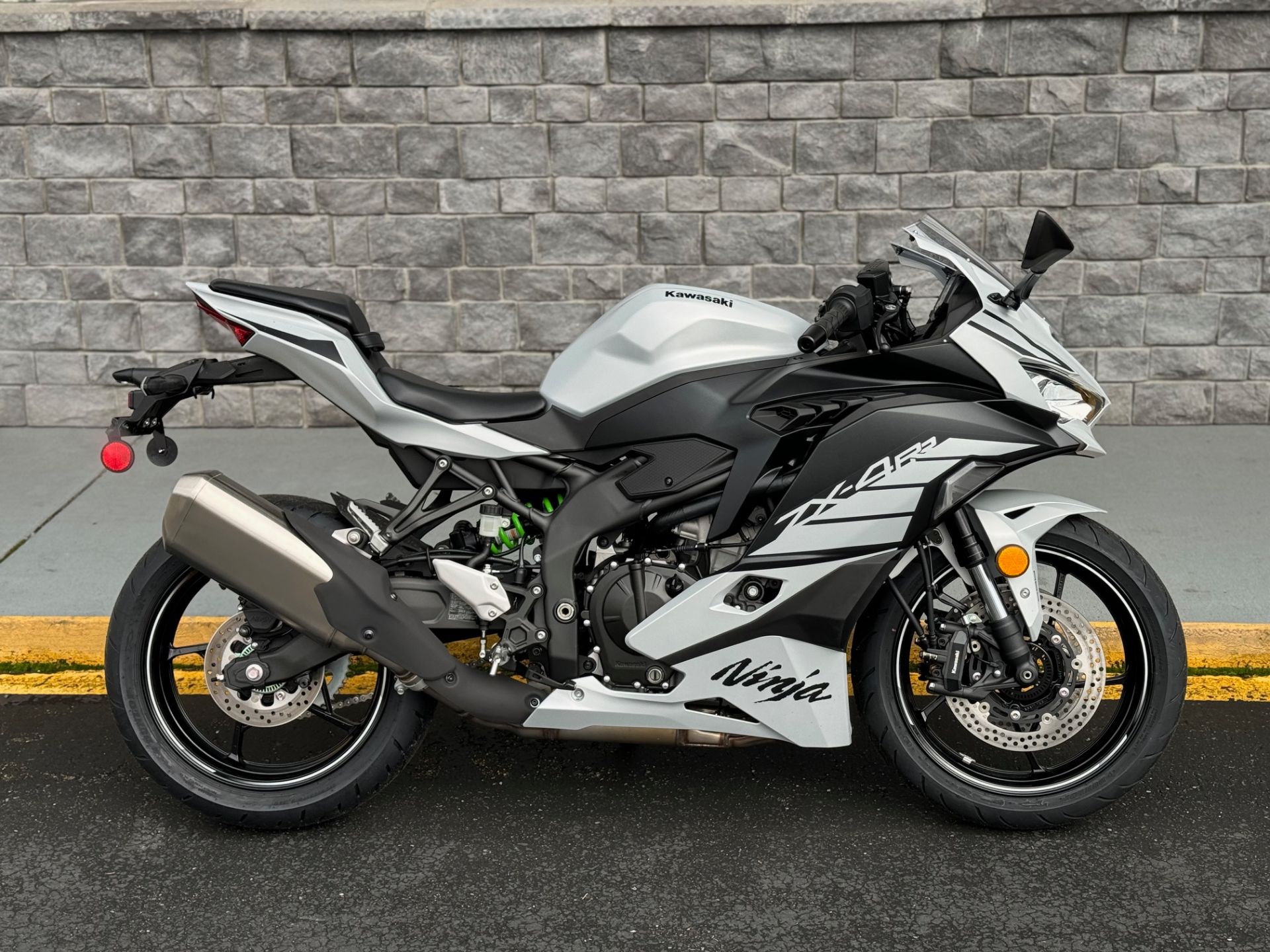 New 2025 Kawasaki Ninja ZX-4RR ABS, Lynnwood WA | Specs