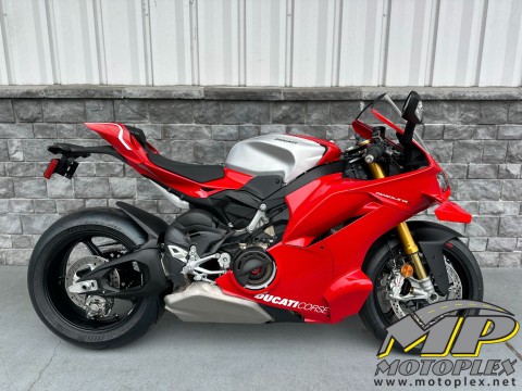2026 Ducati Panigale V4 R — photo 1 of 12