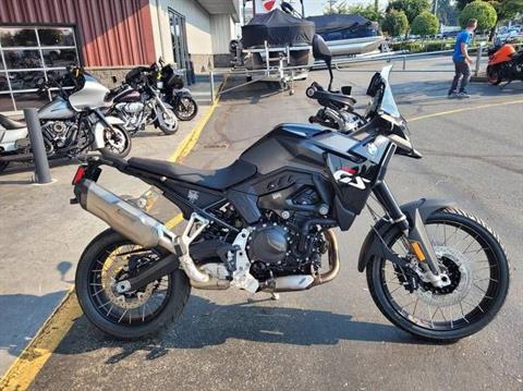 2024 BMW F 900 GS — photo 1 of 3