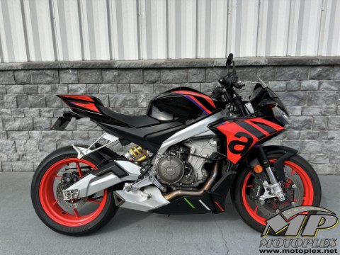 2024 Aprilia Tuono 660 Factory — photo 1 of 12