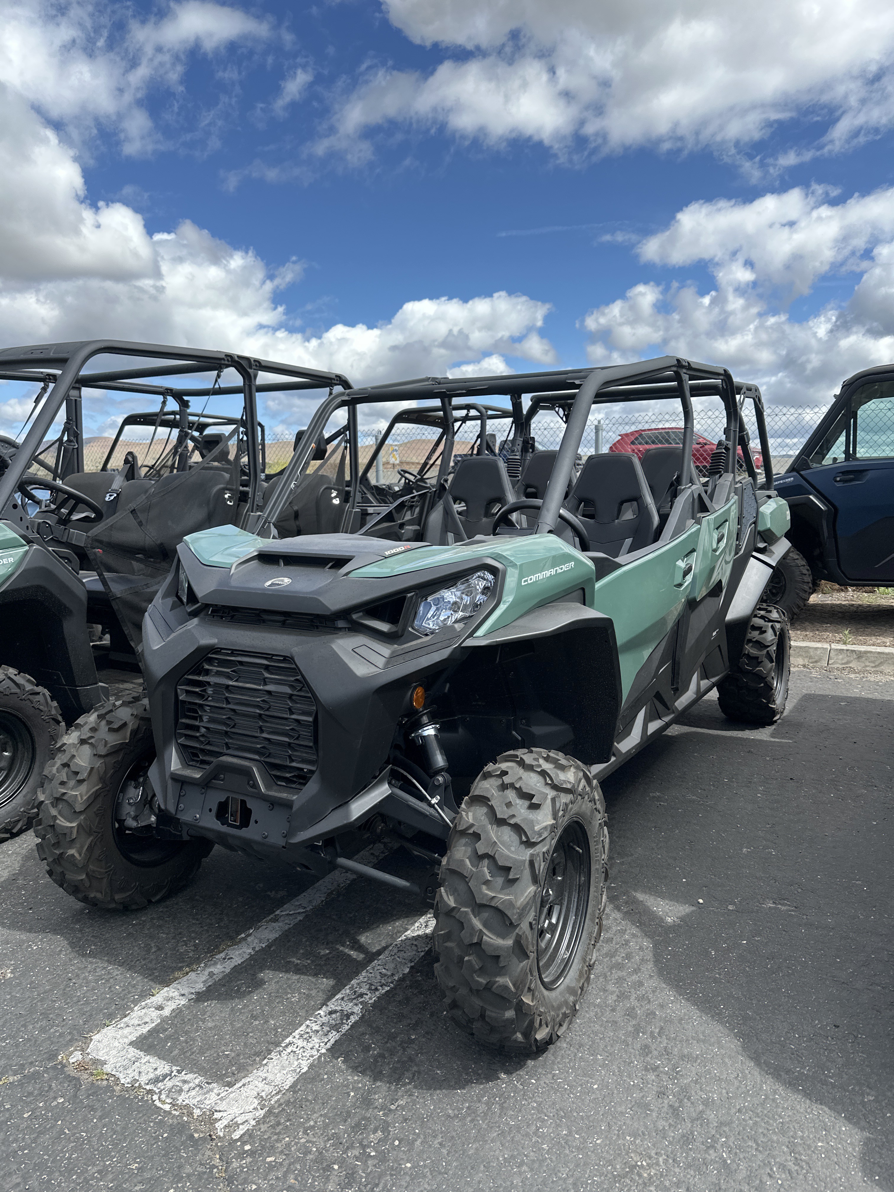 2025 Can-Am Commander MAX DPS 1000R in Santa Maria, California - Photo 1