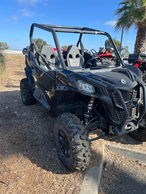 2023 Can-Am Commander XT 1000R in Santa Maria, California - Photo 2