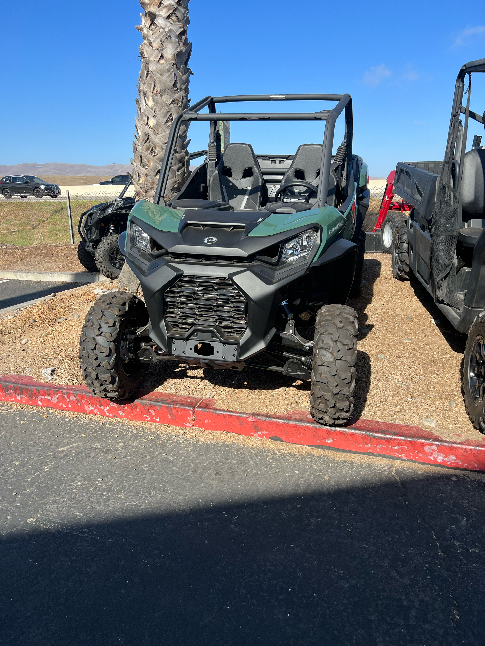 2023 Can-Am Commander DPS 700 in Santa Maria, California - Photo 1