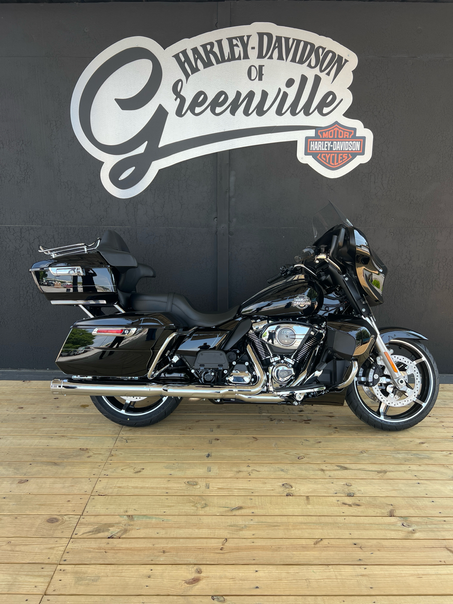 New 2025 Harley-Davidson Street Glide® Ultra Motorcycle