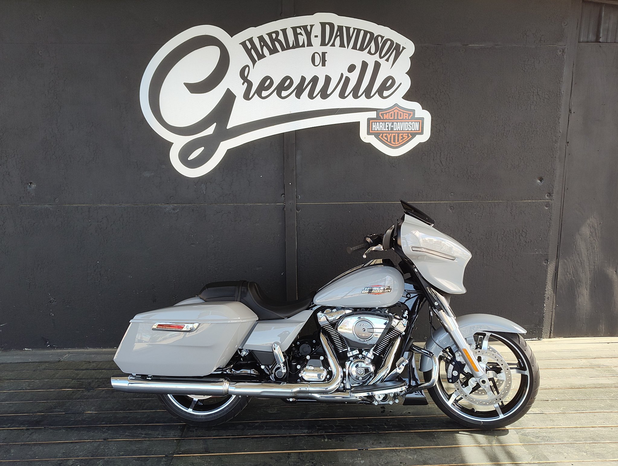 2025 Street Glide®
