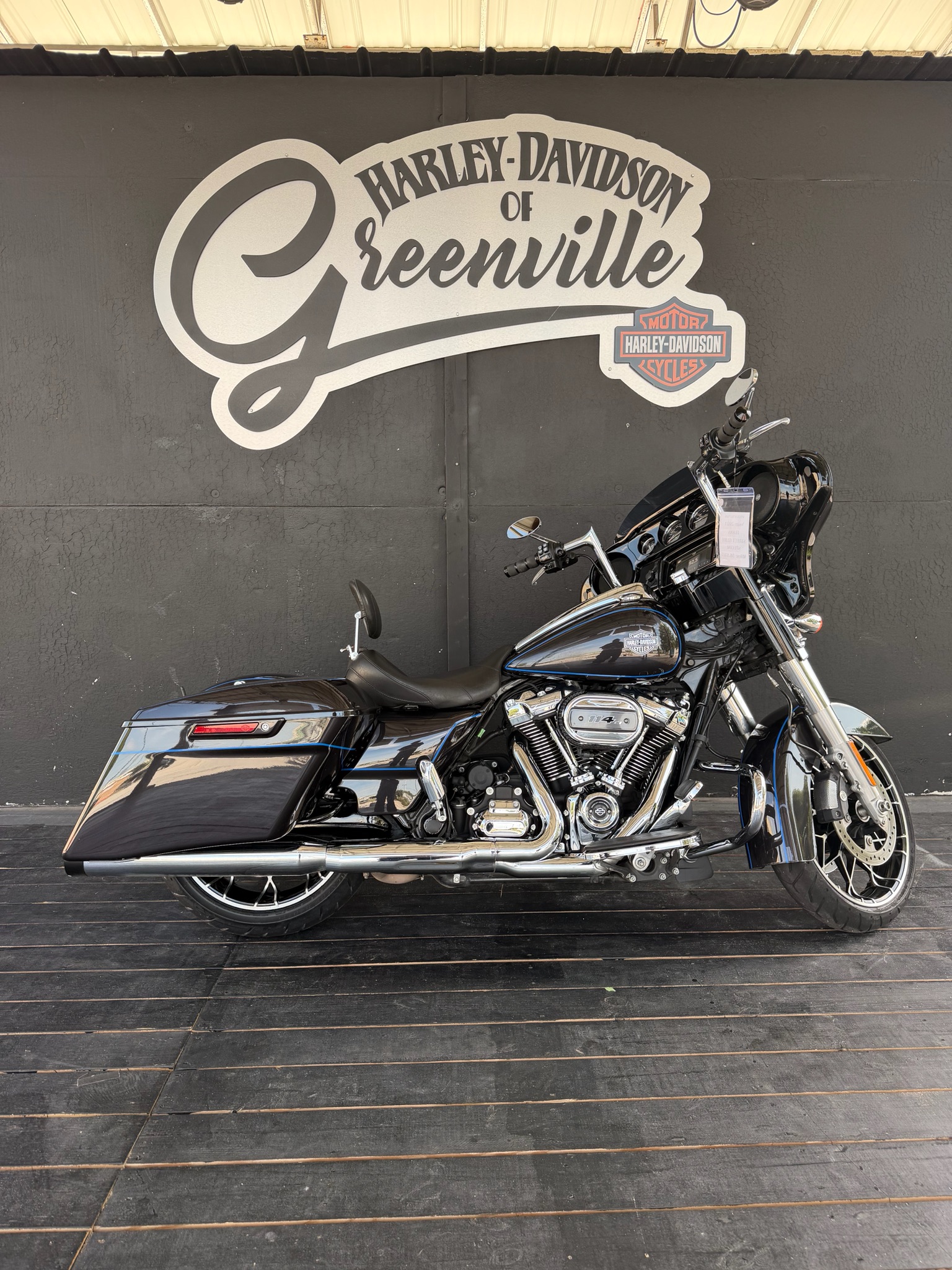 2021 Harley-Davidson Street Glide® Special 1